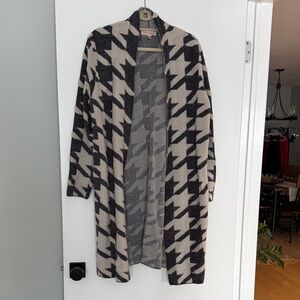 Philosophy Black and Cream Houndstooth Cardigan